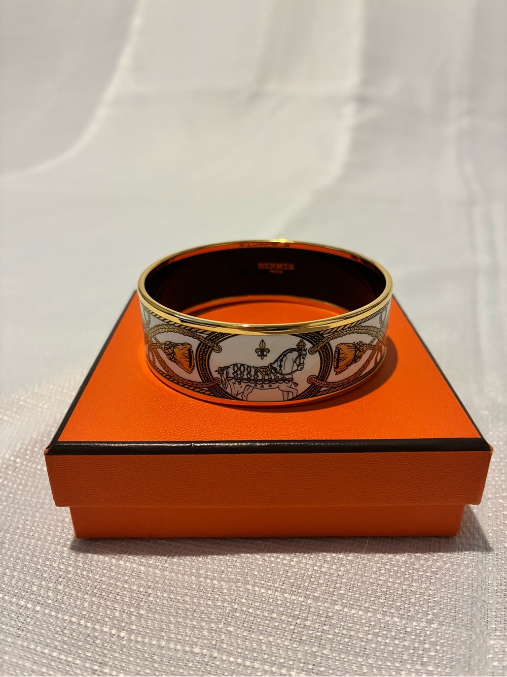 Hermès Grand Apparat White and Black Enamel Gold Wide Bangle Bracelet 65